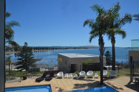 The Bluff Resort Apartments - Sunshine Coast Tourism 13