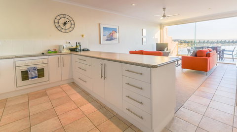 The Bluff Resort Apartments - Sunshine Coast Tourism 17