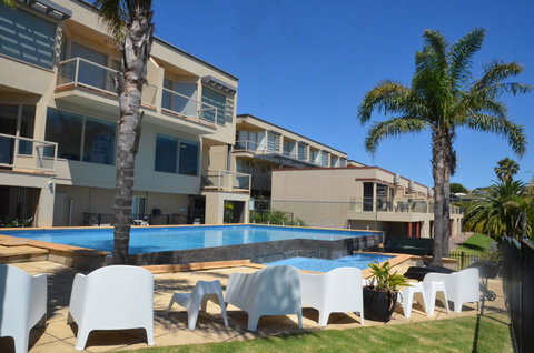 The Bluff Resort Apartments - Sunshine Coast Tourism 0