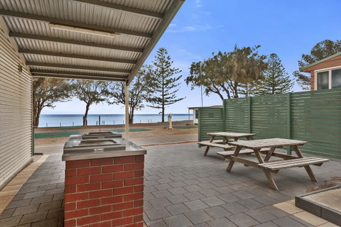 Moonta Bay Holiday Park - Sunshine Coast Tourism 5