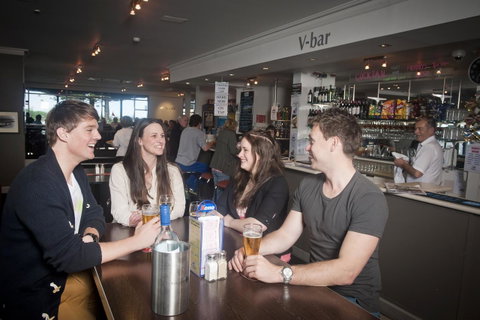 Nightcap At Hotel Victor - Sunshine Coast Tourism 30