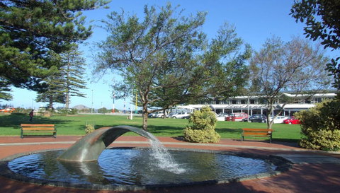 Nightcap At Hotel Victor - Sunshine Coast Tourism 20