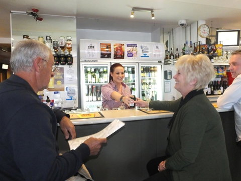 Nightcap At Hotel Victor - Sunshine Coast Tourism 19