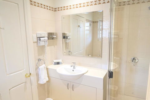 Serafino McLaren Vale - Sunshine Coast Tourism 5