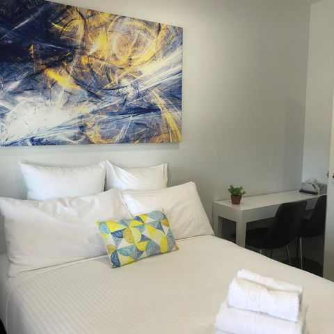 The Avenue Inn - Sunshine Coast Tourism 11