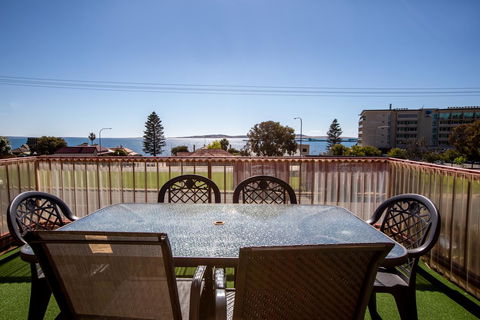 Blue Seas Motel - Holiday Sunshine Coast 7