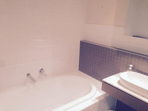 Breakwater Apartment - Holiday Sunshine Coast 15