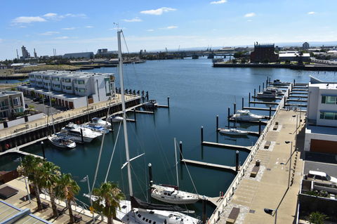 Breakwater Apartment - Holiday Sunshine Coast 2