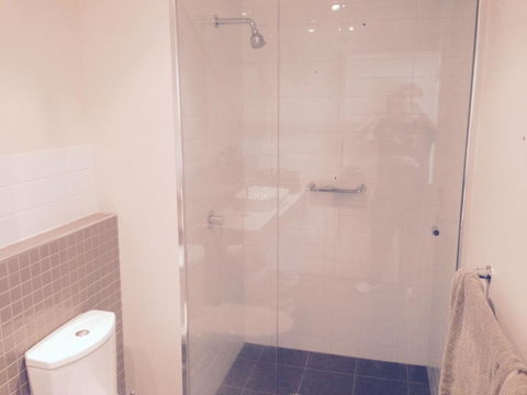Breakwater Apartment - Holiday Sunshine Coast 16