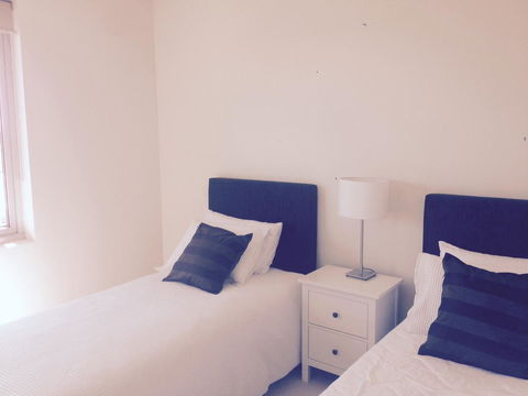 Breakwater Apartment - Holiday Sunshine Coast 9