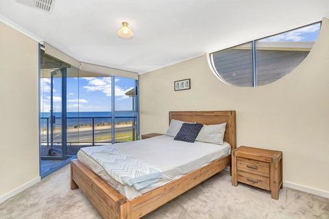 Sail Away - Sunshine Coast Tourism 7