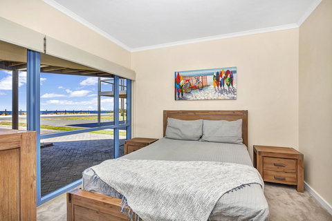 Sail Away - Sunshine Coast Tourism 8