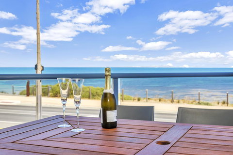 Sail Away - Sunshine Coast Tourism 2