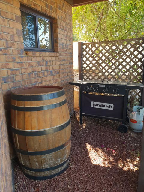 Barossa Valley Studio - Sunshine Coast Tourism 8