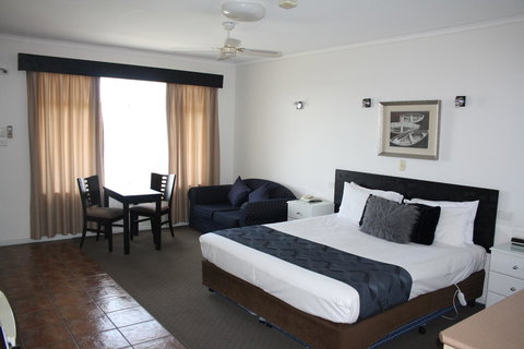 Lakeview Motel And Apartments - Holiday Sunshine Coast 1