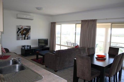 Lakeview Motel And Apartments - Holiday Sunshine Coast 6
