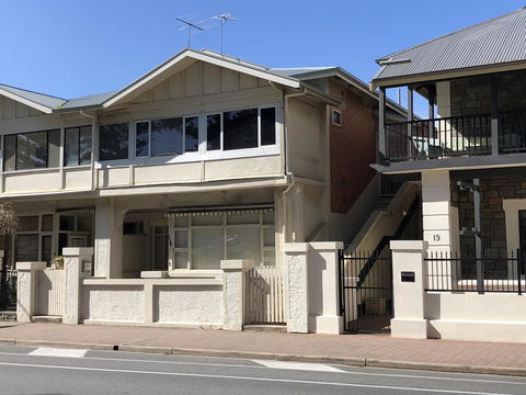 Parkview Apartment - Grandview House & Apartments - Sunshine Coast Tourism 3