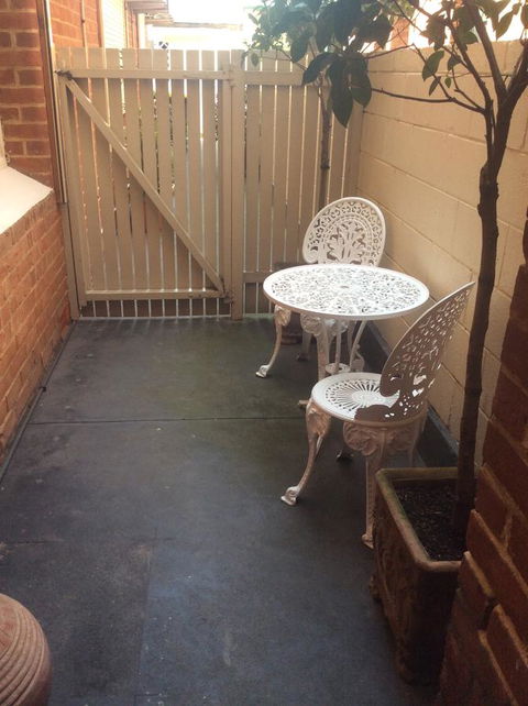 Parkview Apartment - Grandview House & Apartments - Sunshine Coast Tourism 11