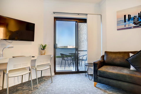 Limani Motel - Holiday Sunshine Coast 37