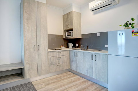 Limani Motel - Holiday Sunshine Coast 20