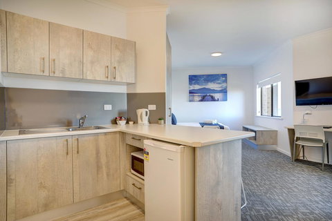 Limani Motel - Holiday Sunshine Coast 39