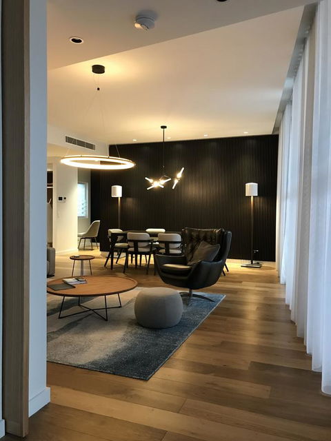 Penthouse On The Promenade - Sunshine Coast Tourism 5