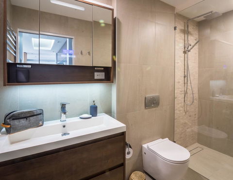 Penthouse On The Promenade - Sunshine Coast Tourism 11