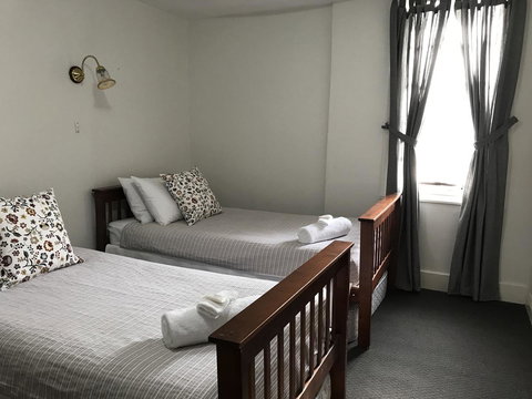 Caledonian Inn - Holiday Sunshine Coast 31