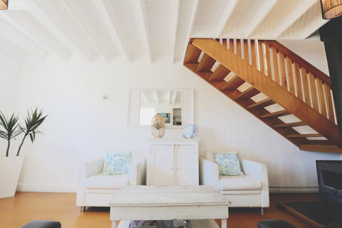 Caledonian Inn - Holiday Sunshine Coast 26