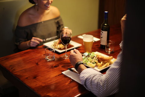 Caledonian Inn - Holiday Sunshine Coast 15