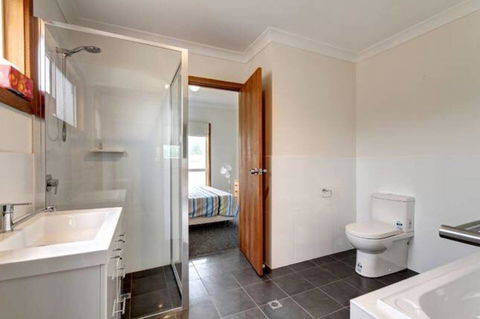 SeaWatch-Sea Views - Sunshine Coast Tourism 8