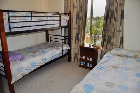 Baywatch - Holiday Sunshine Coast 4