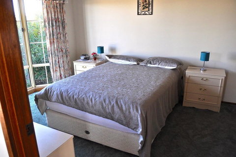 Baywatch - Holiday Sunshine Coast 13