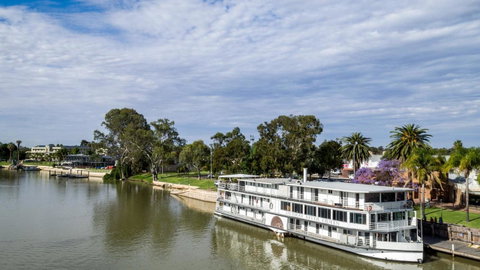 Murray River Queen - Sunshine Coast Tourism 0