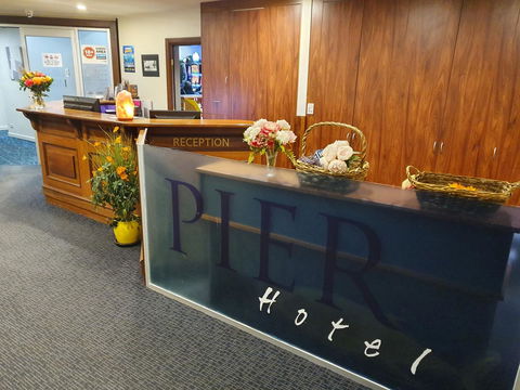 Pier Hotel Port Lincoln - Holiday Sunshine Coast 1