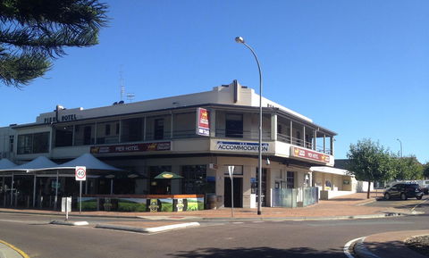 Pier Hotel Port Lincoln - Holiday Sunshine Coast 0