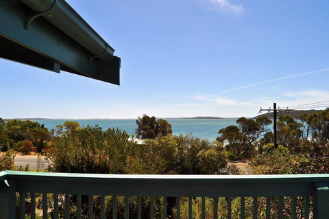 Dolphinview - Sunshine Coast Tourism 16