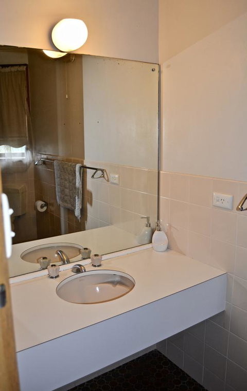 Dolphinview - Sunshine Coast Tourism 8