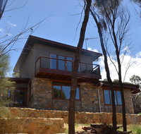 Of Stone and Wood Guesthouse - Sunshine Coast Tourism