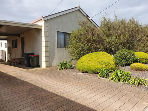 Super Central Location - Holiday Sunshine Coast 2