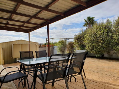 Super Central Location - Holiday Sunshine Coast 11