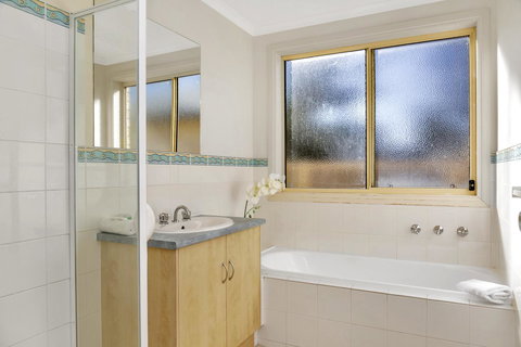 The Lighthouse - Port Willunga - C21 SouthCoast Holidays - Sunshine Coast Tourism 11