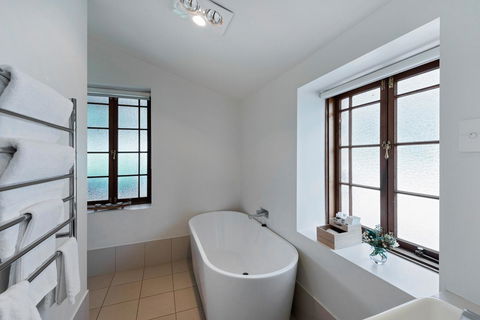 Jacobs Estate Cottage - Holiday Sunshine Coast 6