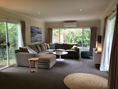 Jack\'s House B&B Clare - Sunshine Coast Tourism 10