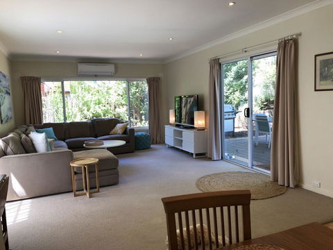 Jack\'s House B&B Clare - Sunshine Coast Tourism 9