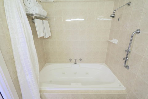 Harbour View Motel - Sunshine Coast Tourism 14