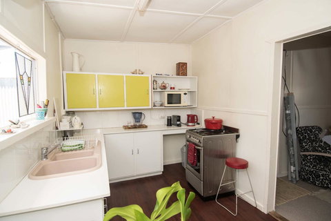 Sinclair Cottage - Holiday Sunshine Coast 22