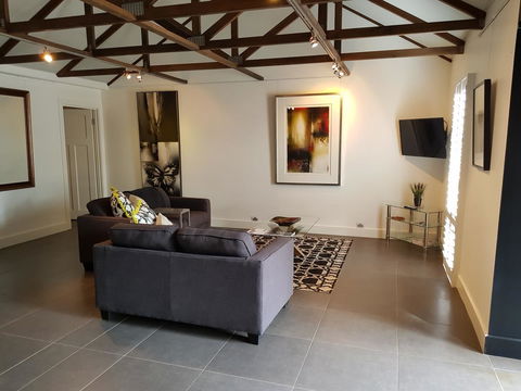Irongate Studio B&B - Holiday Sunshine Coast 9
