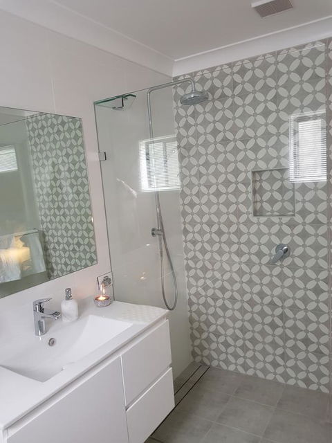 Irongate Studio B&B - Holiday Sunshine Coast 4