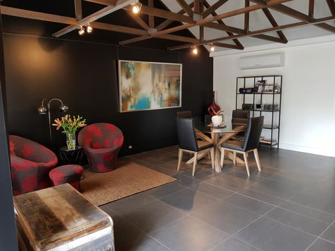 Irongate Studio B&B - Holiday Sunshine Coast 2
